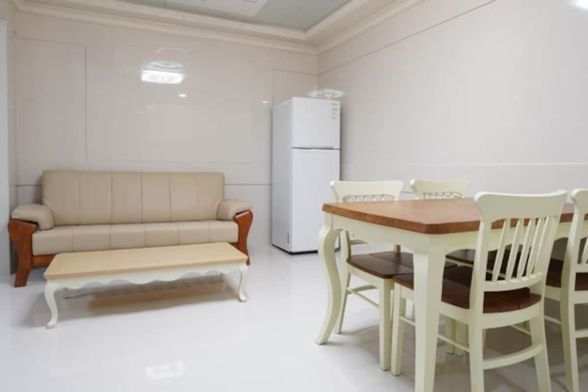 Standard Twin Room(no View)