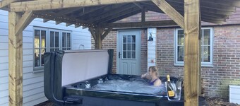 5BR-10Guests-Fireplace-HotTub-Pets ok - Parking
