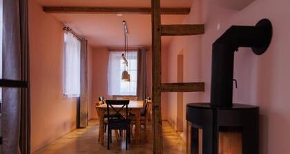 Ferienhaus Monteverde" mit privater Terrasse, Garten und WLAN