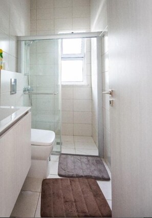 Shower, hair dryer, towels - Remarkable 3-Bed House in Paralimni (Paralimni)