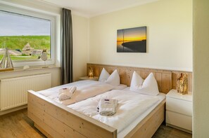 3 bedrooms, free WiFi, bed sheets