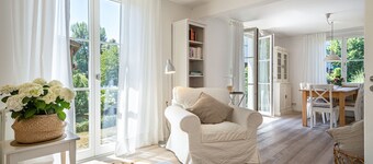 Holiday Home 'Ferienhaus Immenstaad' with Private Terrace, Private Garden and Wi-Fi