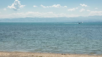 Na praia