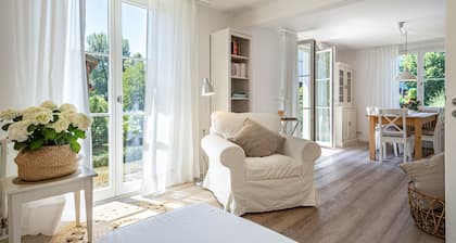 Holiday Home 'Ferienhaus Immenstaad' with Private Terrace, Private Garden and Wi-Fi