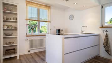 Kühlschrank, Ofen, Herdplatte, Geschirrspüler