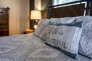 3 habitaciones, cuna de viaje, wifi gratis y ropa de cama 
