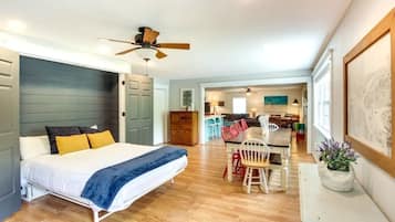 3 bedrooms, iron/ironing board, WiFi, bed sheets