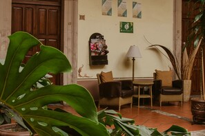 Televisión de 32 pulgadas con canales por cable