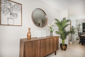 Interior - Coconut Cove 3BR w/ Heated Saltwater Pool (Seminole)