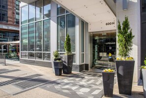 Exterior detail - Ideal H Street 1BR w/ Pool, Gym & Concierge, next to WF, by Blueground (Washington, D.C.)