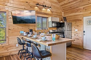 Fridge, microwave, oven, stovetop - Charming Christmas Cabin-Near Dollywood, Downtown, Ziplining-HotTub, Games, View (Sevierville)