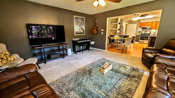 Smart TV, Netflix, Hulu, foosball