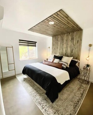 2 slaapkamers, een bureau, reisbedje, wifi