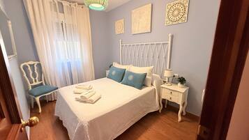 3 habitaciones, tabla de planchar con plancha y wifi gratis