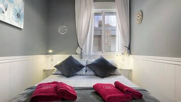 3 bedrooms, iron/ironing board, free WiFi, bed sheets