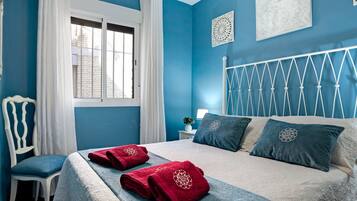 3 bedrooms, iron/ironing board, free WiFi, bed sheets