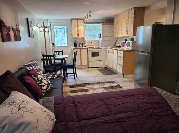 Interior - The cozy nook in waterloo (Waterloo)