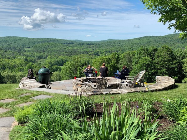 Terrace/patio - Chef’s Kitchen, Fast Wi-Fi (Hillsdale)