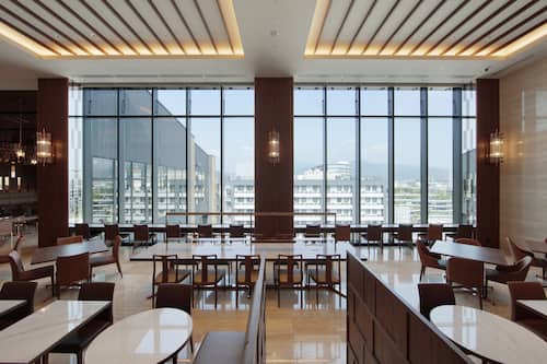 朝食 (ビュッフェ)、毎日提供 (有料)