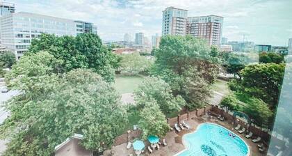 Music City Holiday★2 Bedroom 5 Beds★POOL & Parking