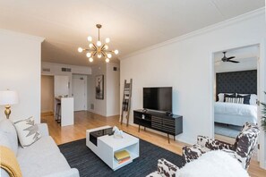 2 bedrooms, desk, iron/ironing board, free WiFi