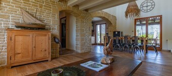 Maison de vacances 'Dans La Drôme' avec vue sur les montagnes, piscine privée et Wi-Fi