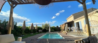 Holiday Home with Private Pool, Ideal for Large Families and Complete Privacy