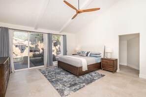 5 habitaciones, tabla de planchar con plancha, cuna de viaje y wifi 