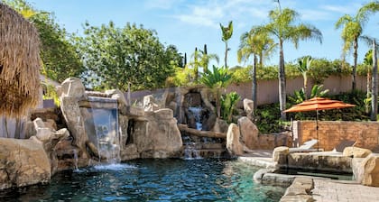 Oasis Dream- very large Pool Slide/GameRoom/Pool/Hottub/Casita