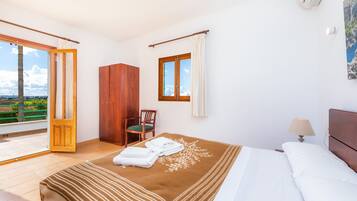 2 Schlafzimmer, BĂŒgeleisen/BĂŒgelbrett, kostenloses WLAN, BettwĂ€sche