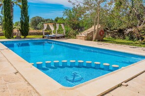 Pool - Holiday Home 'Finca Can Xet' with Mountain View, Pool & Wi-Fi (Felanitx)
