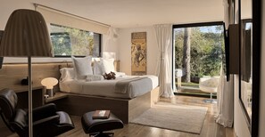 5 bedrooms, iron/ironing board, free WiFi, bed sheets