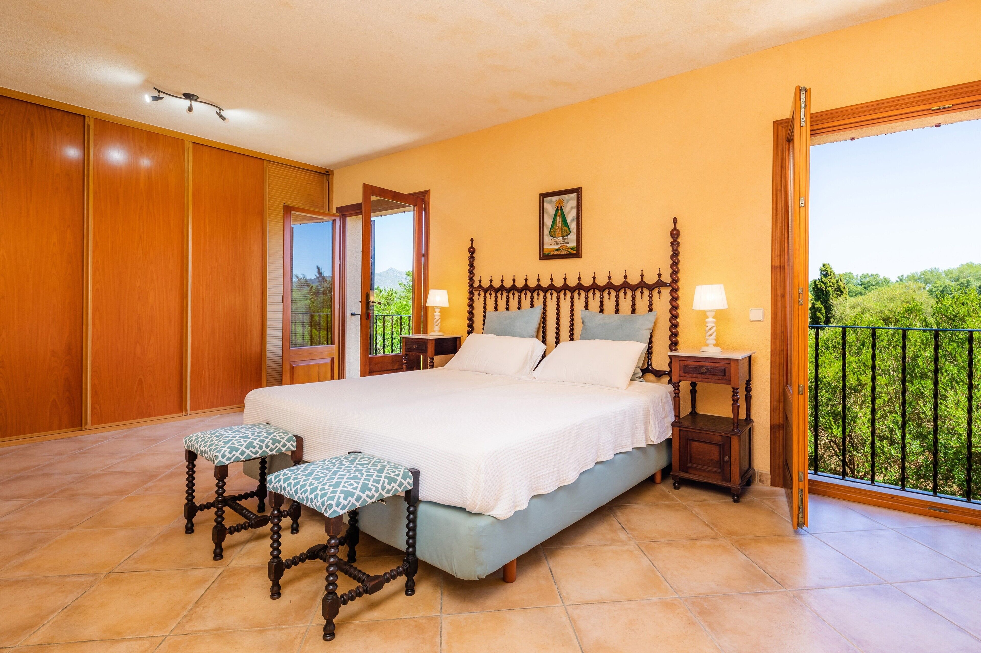 3 bedrooms, iron/ironing board, free WiFi, bed sheets