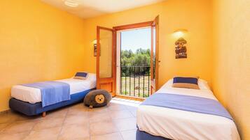 3 chambres, fer et planche Ă  repasser, Wi-Fi gratuit, draps fournis