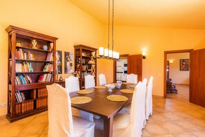 Dining - Holiday home 'Finca Ca'n Terrasa' with Mountain View, Pool & Wi-Fi (Capdepera)