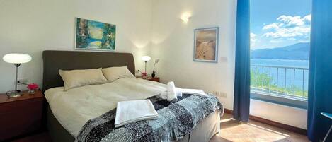 Appartement familial, plusieurs chambres, 2 salles de bains, cÎté montagne (Gaeta 'Lake View') | 2 chambres, fer et planche à repasser, accÚs au Wi-Fi (inclus)
