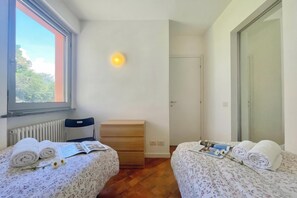 ファミリー アパートメント 2 ベッドルーム 2 バスルーム マウンテンサイド (Gaeta 'Lake View')