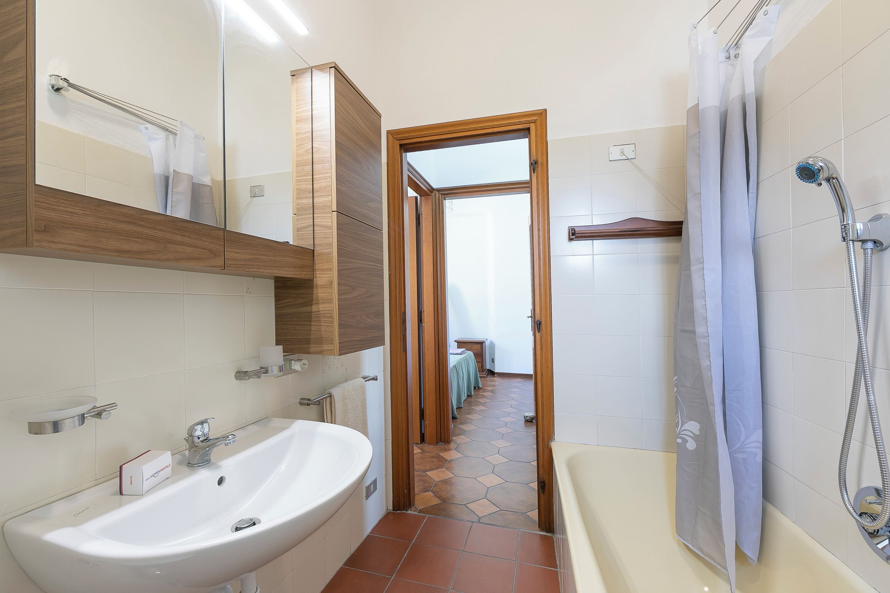 Familienhaus, Mehrere Schlafzimmer (Charming La Gelosia Few Min From Lake) | Badezimmer