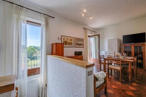 Maison Familiale, plusieurs chambres (Charming La Gelosia Few Min From Lake) | Restauration