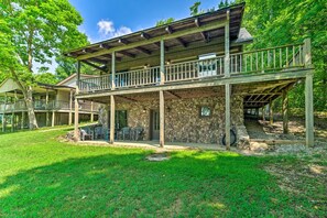 Exterior - Cozy Roughriver Lakefront Cabin (McDaniels)