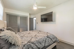 2 bedrooms, desk, soundproofing, free WiFi