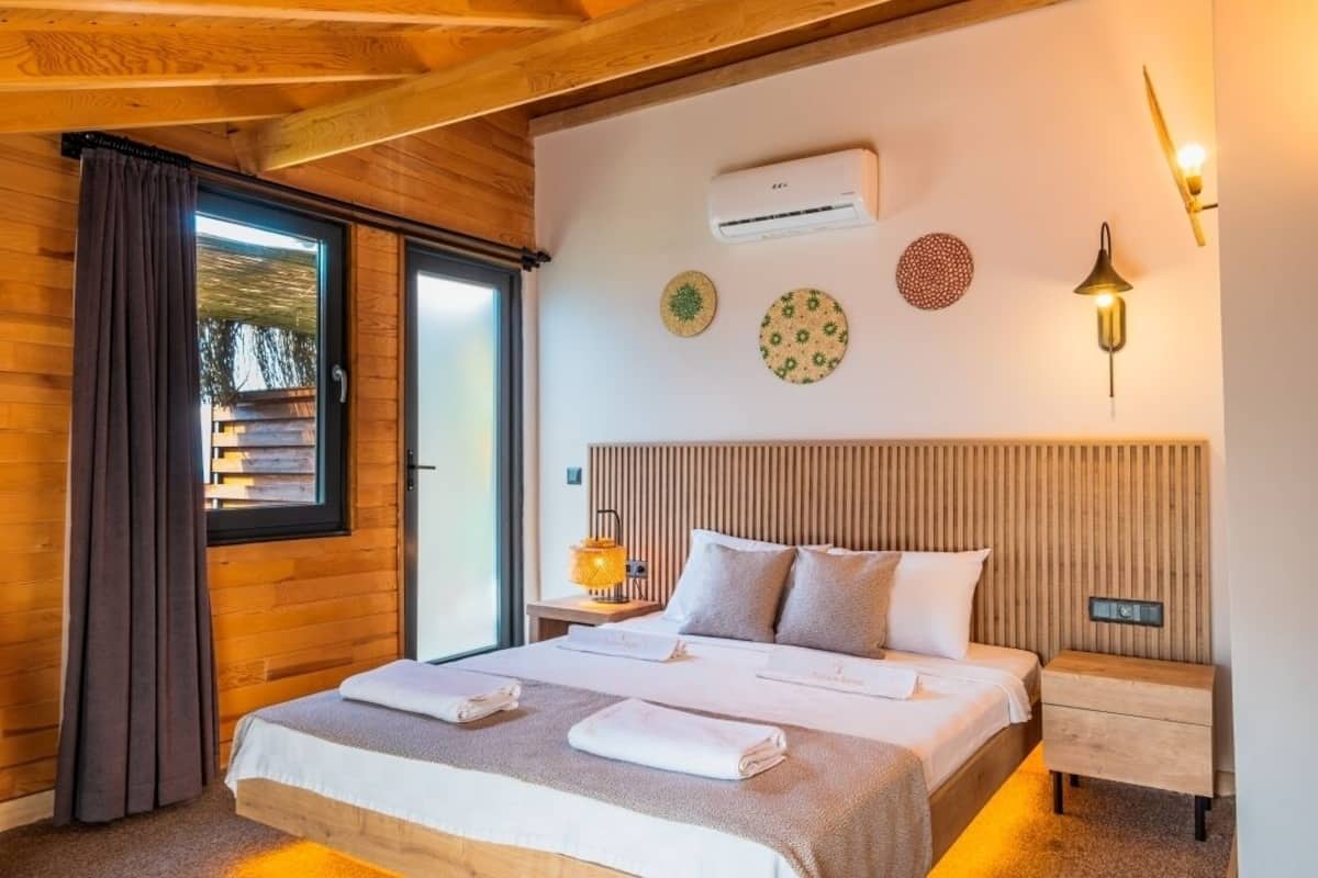 Sea View Suite Terrace Room | Minibar, literie fournie