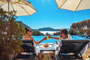 Outdoor pool, open 10:00 AM to 8:00 PM, pool umbrellas, sun loungers - The Luxury Shelters (Kas)