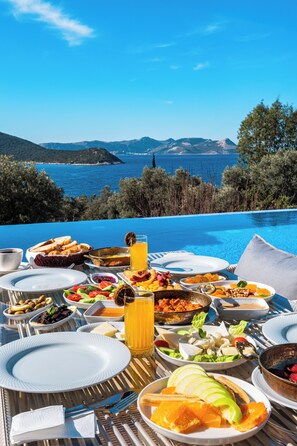 Breakfast meal - The Luxury Shelters (Kas)