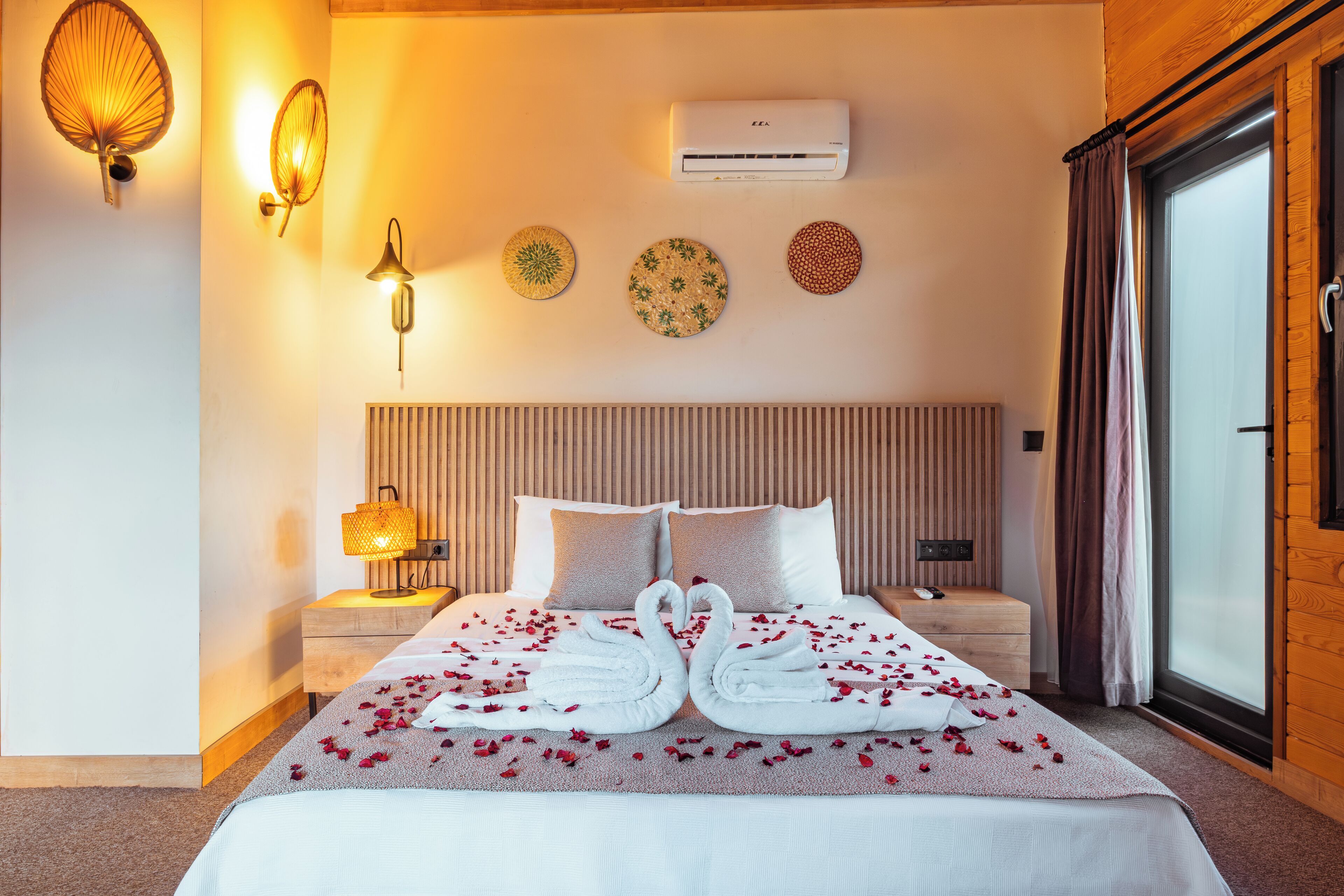 Minibar y ropa de cama 