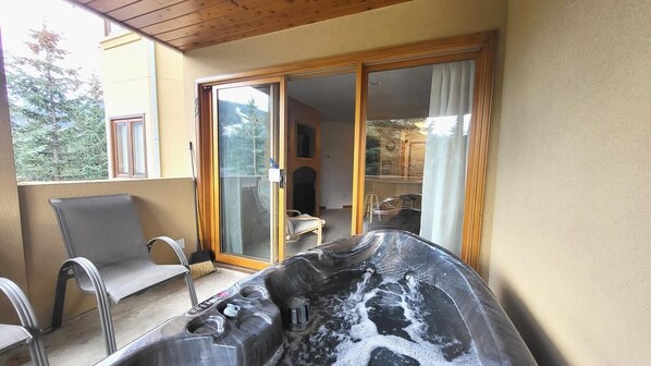 Condo, 1 Bedroom | Outdoor spa tub