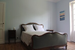 6 室のベッドルーム、WiFi、ベッドシーツ