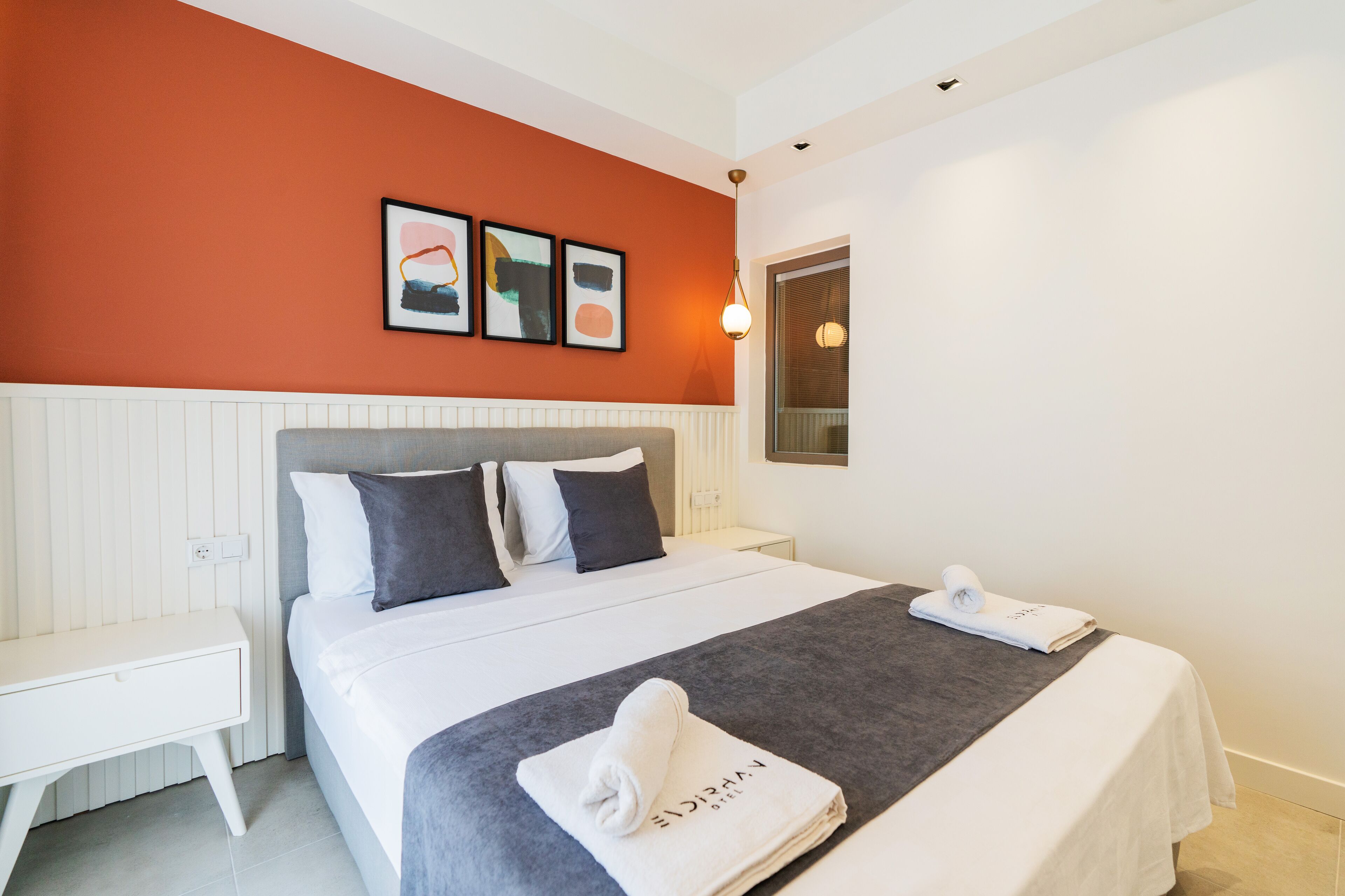 junior room | 1 bedroom, minibar, in-room safe, desk