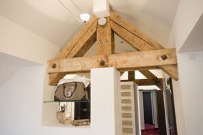 Deluxe Studio Suite | In-room safe, desk, blackout curtains, soundproofing - Alpin Lifestyle Hotel Löwen & Strauss (Oberstdorf)