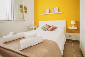 2 bedrooms, iron/ironing board, travel cot, WiFi - VILLA CALABERNARDO Apartment Turtledove Garden View 50 METERS FROM THE SEA (Calabernardo)